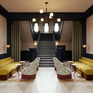 Hotel Marqueen