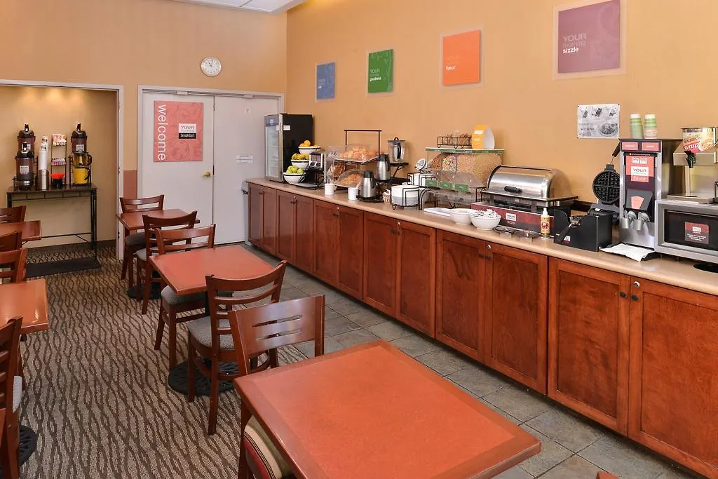 Comfort Inn & Suites Seattle North 2*,