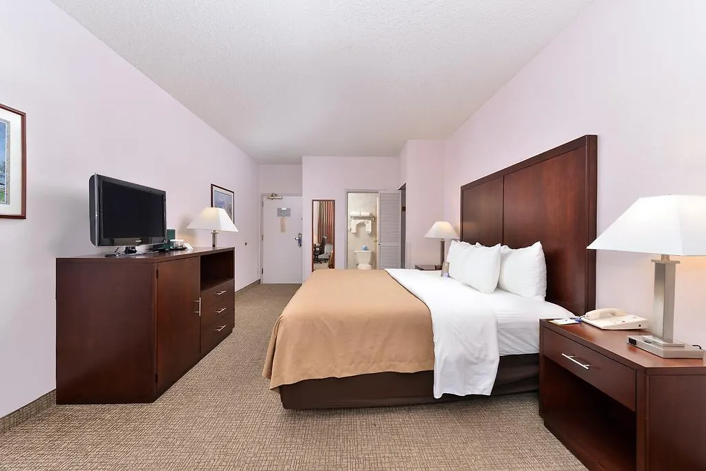 Comfort Inn & Suites Seattle North 2*,  United States