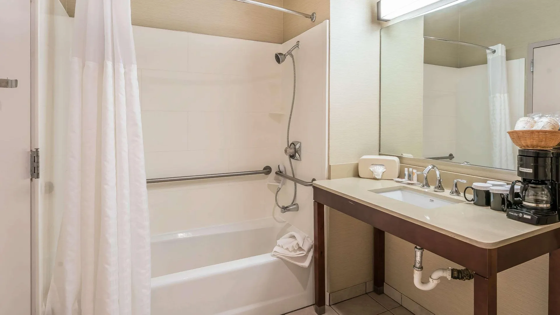 ** Hotel Comfort Inn & Suites Seattle North United States