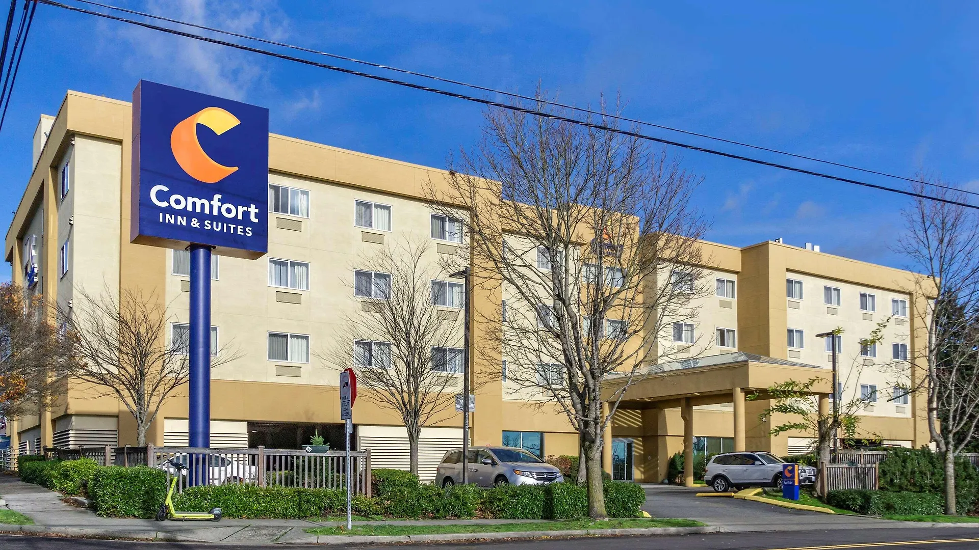 Comfort Inn & Suites Seattle North contacts