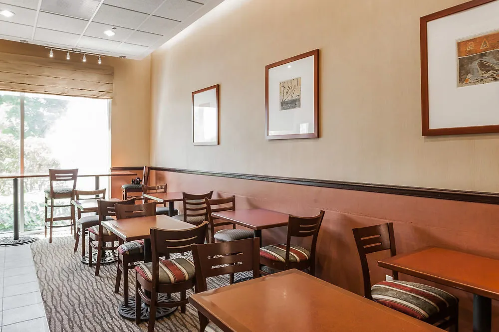 Comfort Inn & Suites Seattle North Hotel